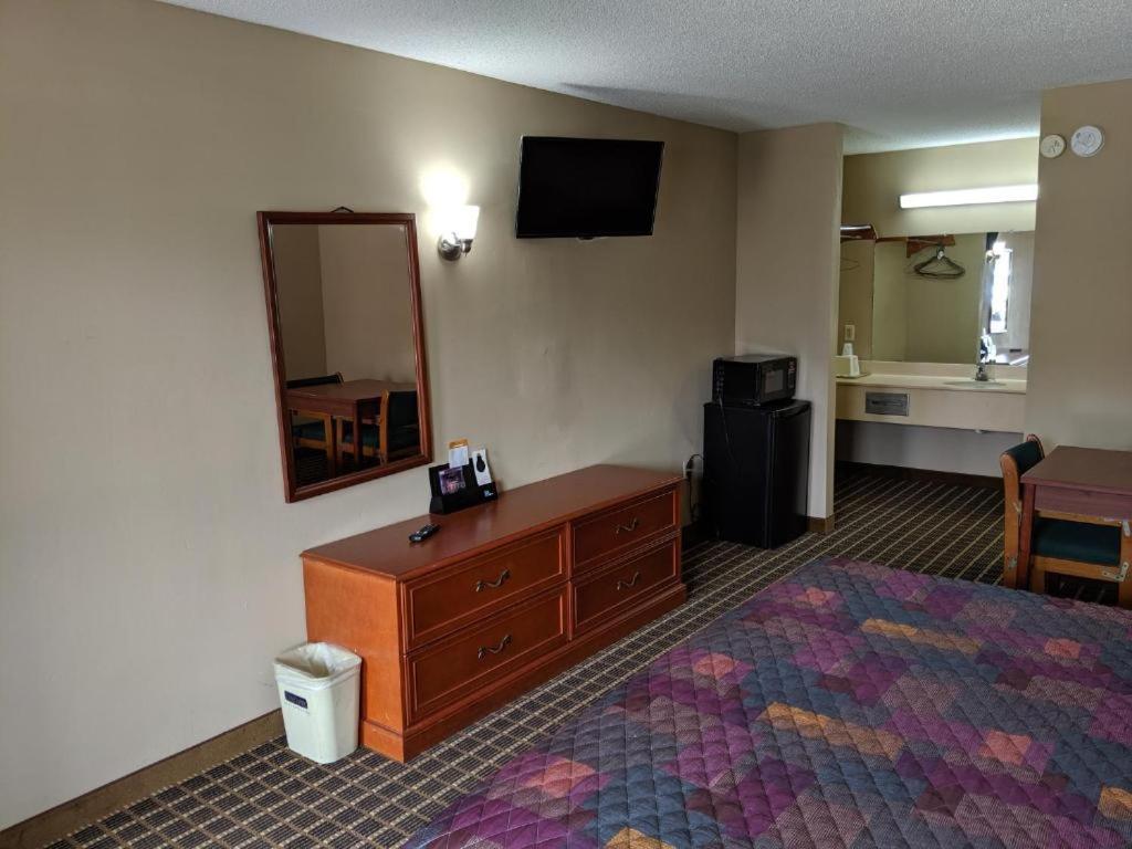 Economy Inn Express 罗克希尔 外观 照片